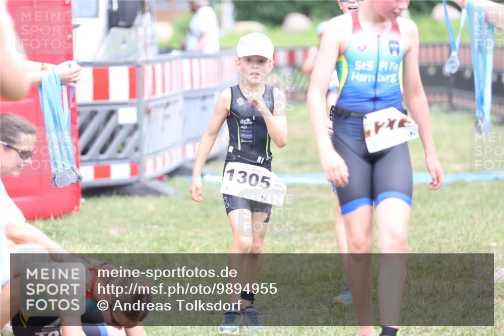 21.06.2026 - 29. Vierlanden-Triathlon Andreas Tolksdorf http://msf.ph/oto/9894955 21.06.2026 15:10:54 Ziel 1233, 1273, 1305, 1311, 1321, 1233, 1273, 1305, 1311, 1321 meine-sportfotos.de