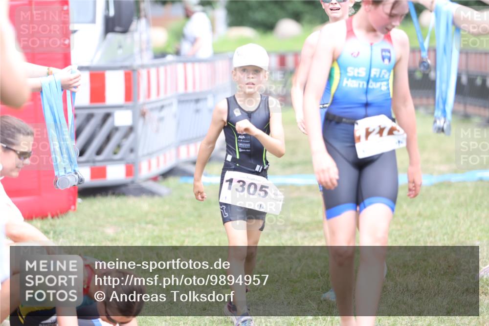 21.06.2026 - 29. Vierlanden-Triathlon Andreas Tolksdorf http://msf.ph/oto/9894957 21.06.2026 15:10:54 Ziel 1233, 1273, 1305, 1311, 1321, 1233, 1273, 1305, 1311, 1321 meine-sportfotos.de