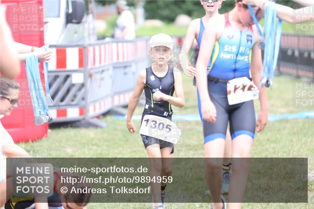 21.06.2026 - 29. Vierlanden-Triathlon Andreas Tolksdorf http://msf.ph/oto/9894959 21.06.2026 15:10:54 Ziel 1233, 1273, 1305, 1311, 1321, 1233, 1273, 1305, 1311, 1321 meine-sportfotos.de