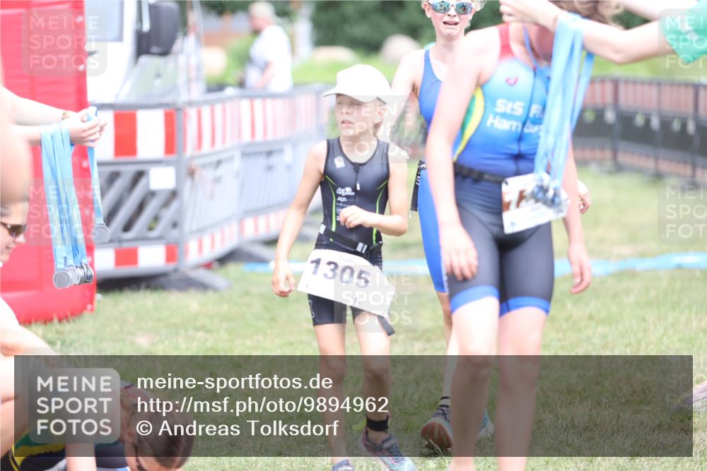 21.06.2026 - 29. Vierlanden-Triathlon Andreas Tolksdorf http://msf.ph/oto/9894962 21.06.2026 15:10:54 Ziel 1233, 1273, 1305, 1311, 1321, 1233, 1273, 1305, 1311, 1321 meine-sportfotos.de