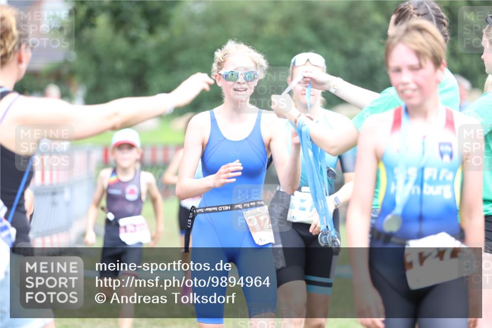 21.06.2026 - 29. Vierlanden-Triathlon Andreas Tolksdorf http://msf.ph/oto/9894964 21.06.2026 15:10:56 Ziel 1233, 1273, 1305, 1311, 1321, 1233, 1273, 1305, 1311, 1321 meine-sportfotos.de