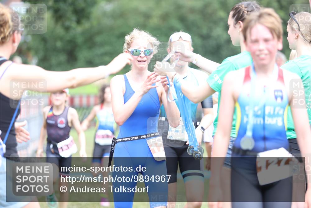 21.06.2026 - 29. Vierlanden-Triathlon Andreas Tolksdorf http://msf.ph/oto/9894967 21.06.2026 15:10:57 Ziel 1233, 1273, 1311, 1321, 1233, 1273, 1311, 1321 meine-sportfotos.de