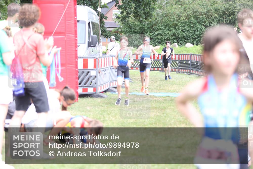 21.06.2026 - 29. Vierlanden-Triathlon Andreas Tolksdorf http://msf.ph/oto/9894978 21.06.2026 15:11:16 Ziel 1230, 1244, 1257, 1275, 1288, 1332, 1230, 1244, 1257, 1275, 1288, 1332 meine-sportfotos.de