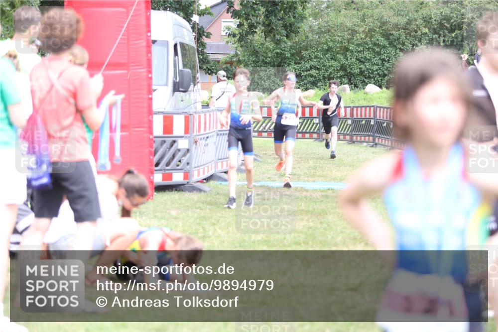 21.06.2026 - 29. Vierlanden-Triathlon Andreas Tolksdorf http://msf.ph/oto/9894979 21.06.2026 15:11:16 Ziel 1230, 1244, 1257, 1275, 1288, 1332, 1230, 1244, 1257, 1275, 1288, 1332 meine-sportfotos.de