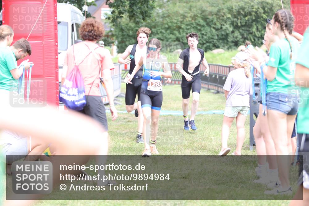21.06.2026 - 29. Vierlanden-Triathlon Andreas Tolksdorf http://msf.ph/oto/9894984 21.06.2026 15:11:19 Ziel 1230, 1244, 1257, 1275, 1288, 1332, 1230, 1244, 1257, 1275, 1288, 1332 meine-sportfotos.de