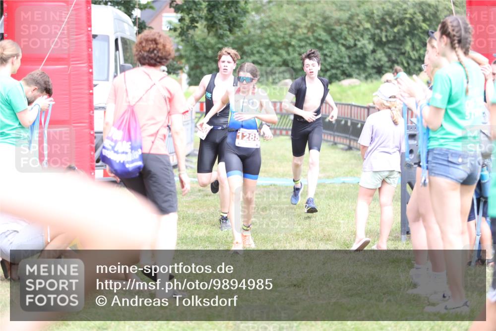 21.06.2026 - 29. Vierlanden-Triathlon Andreas Tolksdorf http://msf.ph/oto/9894985 21.06.2026 15:11:19 Ziel 1230, 1244, 1257, 1275, 1288, 1332, 1230, 1244, 1257, 1275, 1288, 1332 meine-sportfotos.de