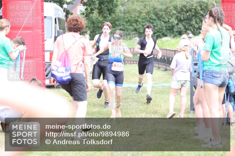 21.06.2026 - 29. Vierlanden-Triathlon Andreas Tolksdorf http://msf.ph/oto/9894986 21.06.2026 15:11:19 Ziel 1230, 1244, 1257, 1275, 1288, 1332, 1230, 1244, 1257, 1275, 1288, 1332 meine-sportfotos.de