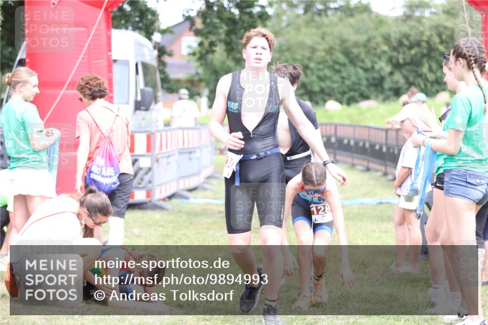 21.06.2026 - 29. Vierlanden-Triathlon Andreas Tolksdorf http://msf.ph/oto/9894993 21.06.2026 15:11:21 Ziel 1230, 1244, 1257, 1275, 1288, 1317, 1332, 1230, 1244, 1257, 1275, 1288, 1317, 1332 meine-sportfotos.de