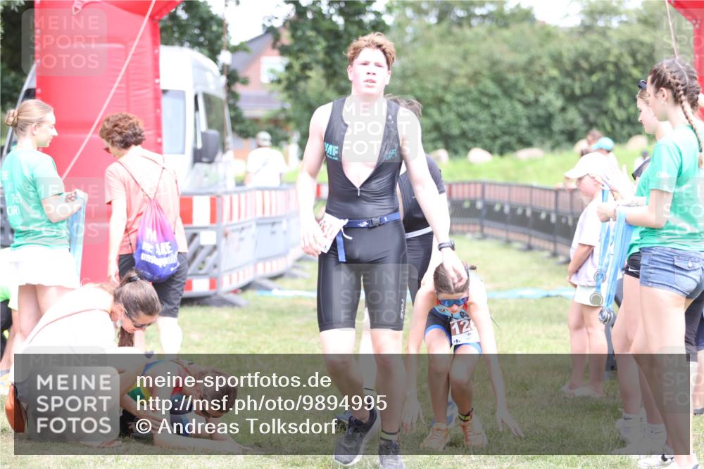 21.06.2026 - 29. Vierlanden-Triathlon Andreas Tolksdorf http://msf.ph/oto/9894995 21.06.2026 15:11:21 Ziel 1230, 1244, 1257, 1275, 1288, 1317, 1332, 1230, 1244, 1257, 1275, 1288, 1317, 1332 meine-sportfotos.de