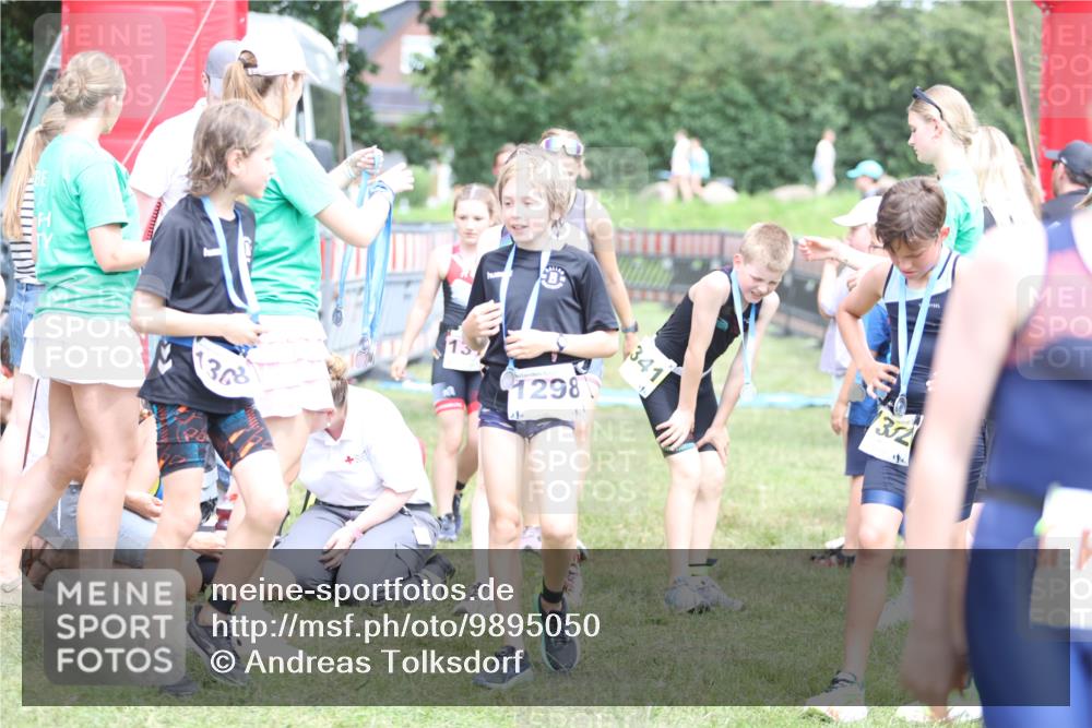21.06.2026 - 29. Vierlanden-Triathlon Andreas Tolksdorf http://msf.ph/oto/9895050 21.06.2026 15:13:00 Ziel 1249, 1258, 1260, 1290, 1298, 1318, 1249, 1258, 1260, 1290, 1298, 1318 meine-sportfotos.de