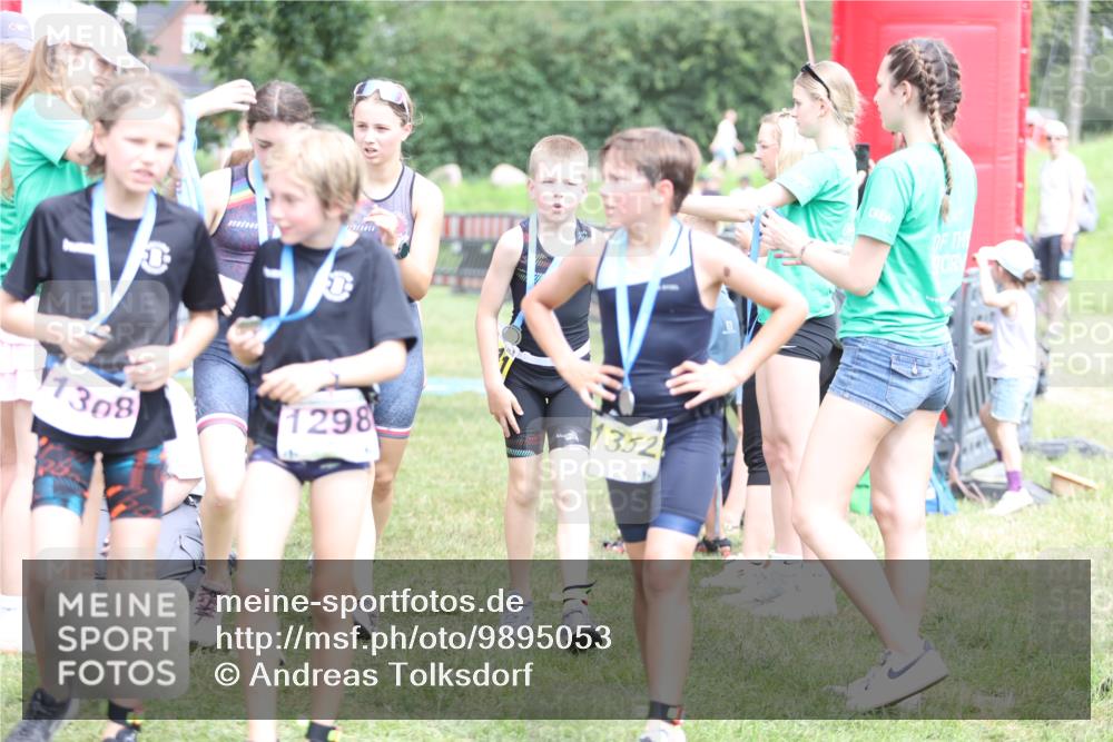 21.06.2026 - 29. Vierlanden-Triathlon Andreas Tolksdorf http://msf.ph/oto/9895053 21.06.2026 15:13:02 Ziel 1249, 1260, 1290, 1318, 1249, 1260, 1290, 1318 meine-sportfotos.de