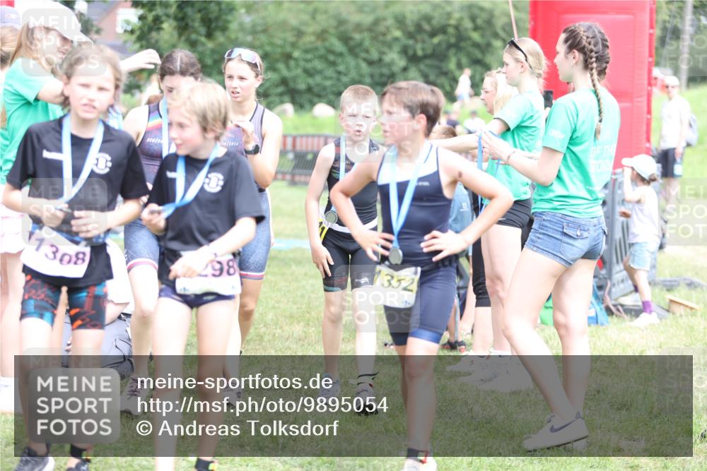 21.06.2026 - 29. Vierlanden-Triathlon Andreas Tolksdorf http://msf.ph/oto/9895054 21.06.2026 15:13:02 Ziel 1249, 1260, 1290, 1318, 1249, 1260, 1290, 1318 meine-sportfotos.de