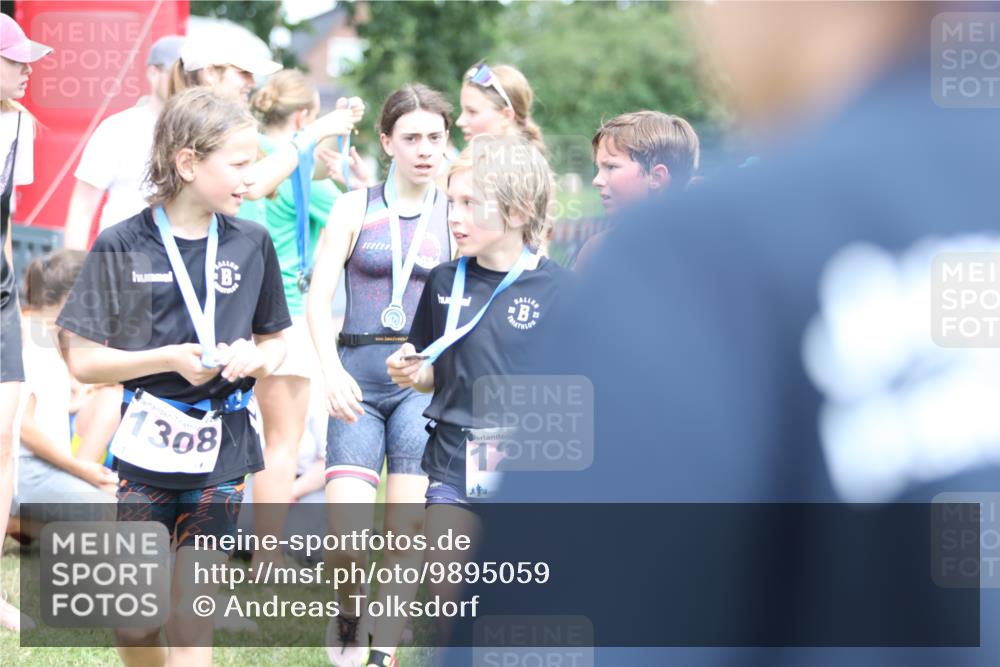 21.06.2026 - 29. Vierlanden-Triathlon Andreas Tolksdorf http://msf.ph/oto/9895059 21.06.2026 15:13:03 Ziel 1249, 1260, 1290, 1318, 1249, 1260, 1290, 1318 meine-sportfotos.de