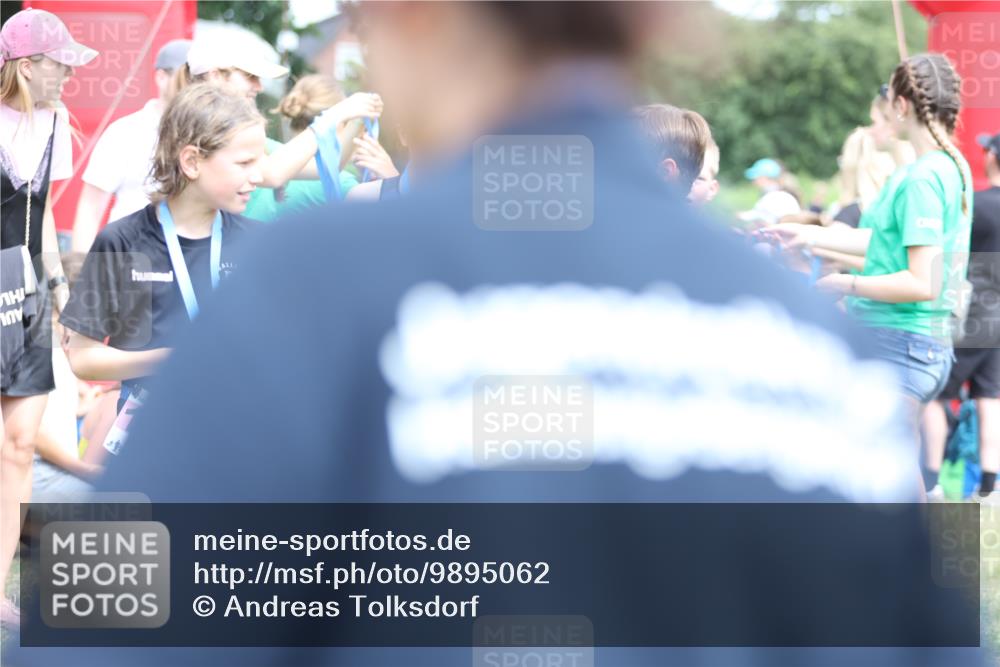 21.06.2026 - 29. Vierlanden-Triathlon Andreas Tolksdorf http://msf.ph/oto/9895062 21.06.2026 15:13:03 Ziel 1249, 1260, 1290, 1318, 1249, 1260, 1290, 1318 meine-sportfotos.de