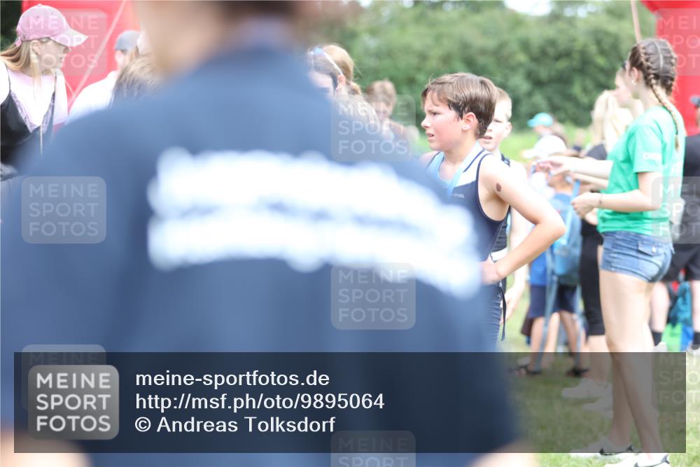 21.06.2026 - 29. Vierlanden-Triathlon Andreas Tolksdorf http://msf.ph/oto/9895064 21.06.2026 15:13:04 Ziel 1249, 1318, 1249, 1318 meine-sportfotos.de