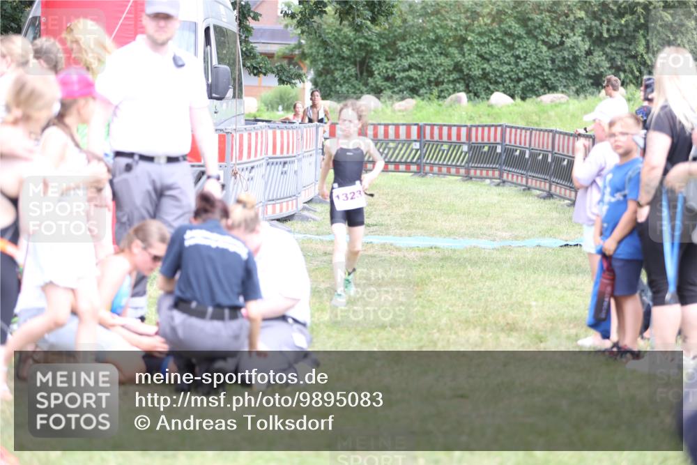 21.06.2026 - 29. Vierlanden-Triathlon Andreas Tolksdorf http://msf.ph/oto/9895083 21.06.2026 15:13:20 Ziel 1229, 1253, 1264, 1229, 1253, 1264 meine-sportfotos.de