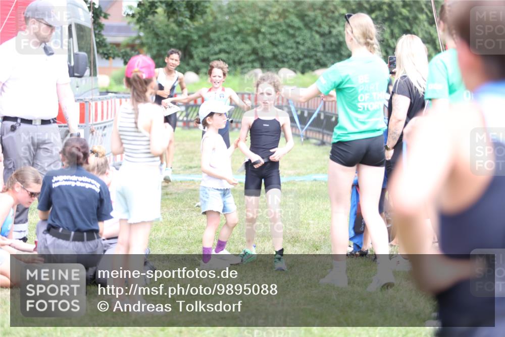 21.06.2026 - 29. Vierlanden-Triathlon Andreas Tolksdorf http://msf.ph/oto/9895088 21.06.2026 15:13:24 Ziel 1229, 1253, 1310, 1229, 1253, 1310 meine-sportfotos.de