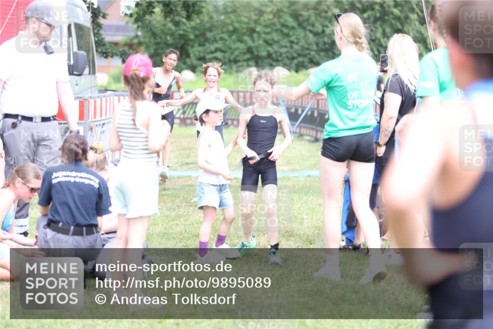 21.06.2026 - 29. Vierlanden-Triathlon Andreas Tolksdorf http://msf.ph/oto/9895089 21.06.2026 15:13:24 Ziel 1229, 1253, 1310, 1229, 1253, 1310 meine-sportfotos.de