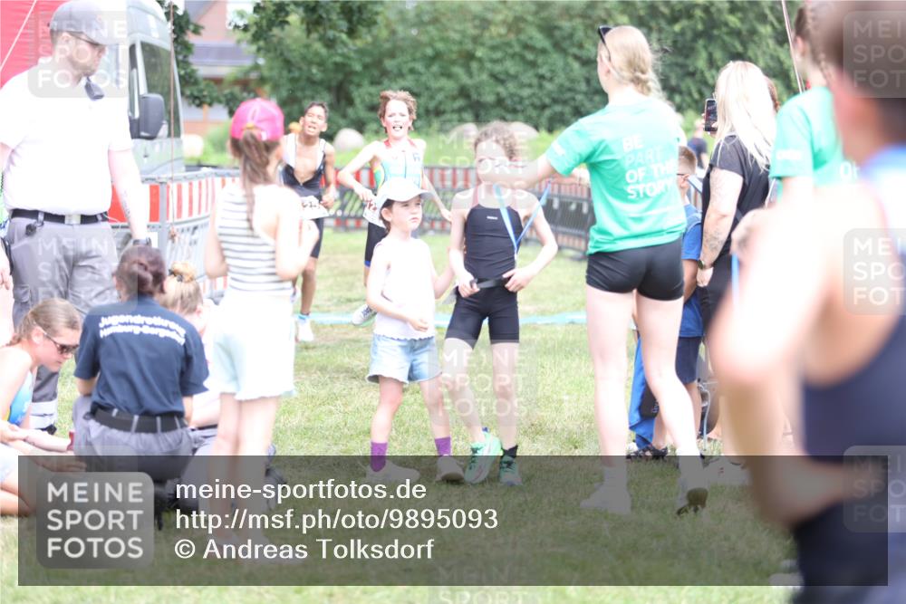 21.06.2026 - 29. Vierlanden-Triathlon Andreas Tolksdorf http://msf.ph/oto/9895093 21.06.2026 15:13:24 Ziel 1229, 1253, 1310, 1229, 1253, 1310 meine-sportfotos.de