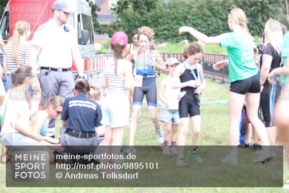21.06.2026 - 29. Vierlanden-Triathlon Andreas Tolksdorf http://msf.ph/oto/9895101 21.06.2026 15:13:25 Ziel 1229, 1253, 1310, 1229, 1253, 1310 meine-sportfotos.de