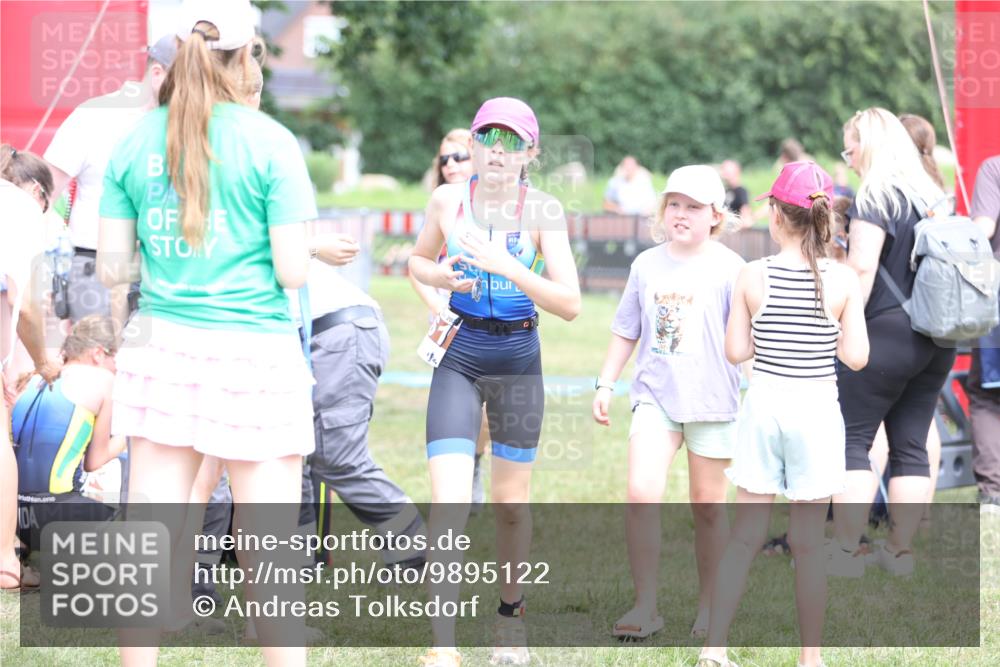 21.06.2026 - 29. Vierlanden-Triathlon Andreas Tolksdorf http://msf.ph/oto/9895122 21.06.2026 15:13:44 Ziel 1261, 1306, 1261, 1306 meine-sportfotos.de