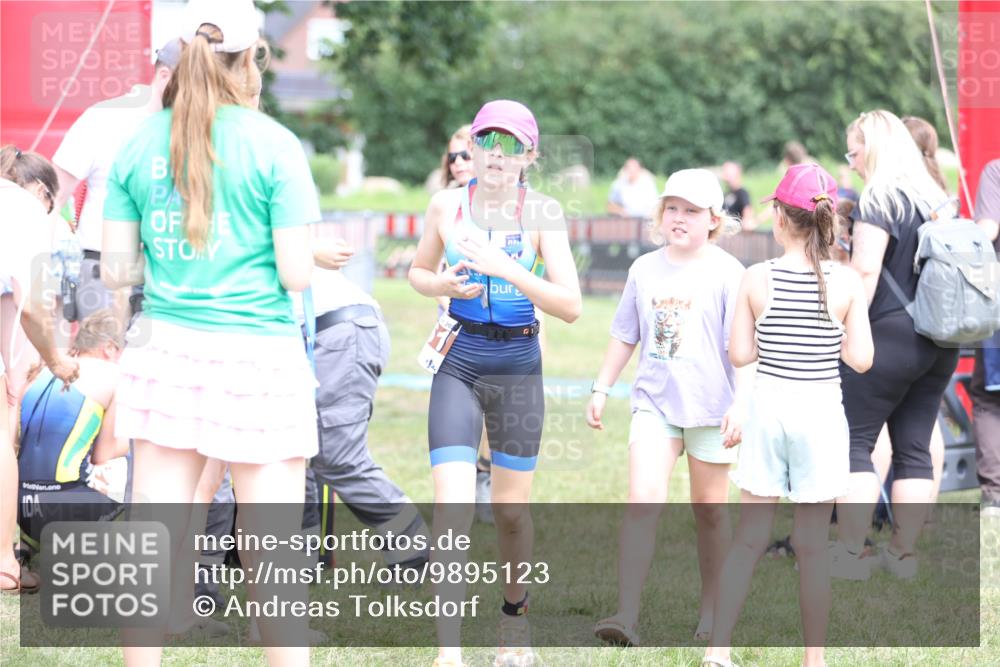 21.06.2026 - 29. Vierlanden-Triathlon Andreas Tolksdorf http://msf.ph/oto/9895123 21.06.2026 15:13:45 Ziel 1306, 1306 meine-sportfotos.de