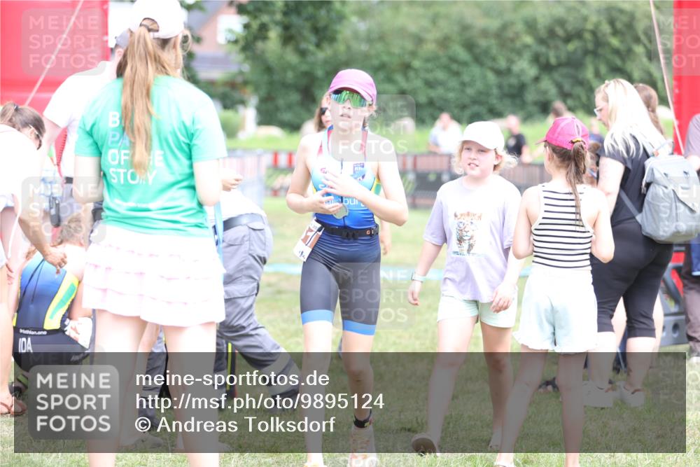 21.06.2026 - 29. Vierlanden-Triathlon Andreas Tolksdorf http://msf.ph/oto/9895124 21.06.2026 15:13:45 Ziel 1306, 1306 meine-sportfotos.de