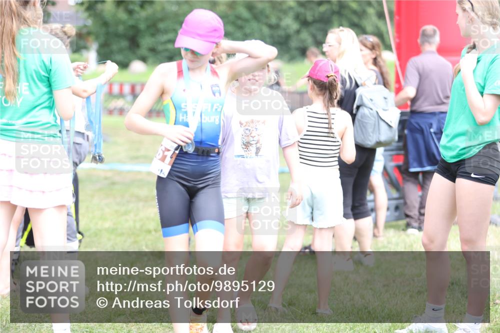 21.06.2026 - 29. Vierlanden-Triathlon Andreas Tolksdorf http://msf.ph/oto/9895129 21.06.2026 15:13:46 Ziel 1306, 1306 meine-sportfotos.de