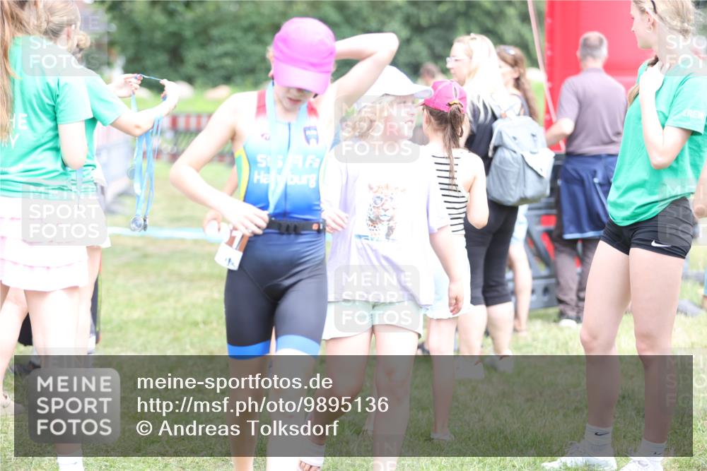 21.06.2026 - 29. Vierlanden-Triathlon Andreas Tolksdorf http://msf.ph/oto/9895136 21.06.2026 15:13:46 Ziel 1306, 1306 meine-sportfotos.de