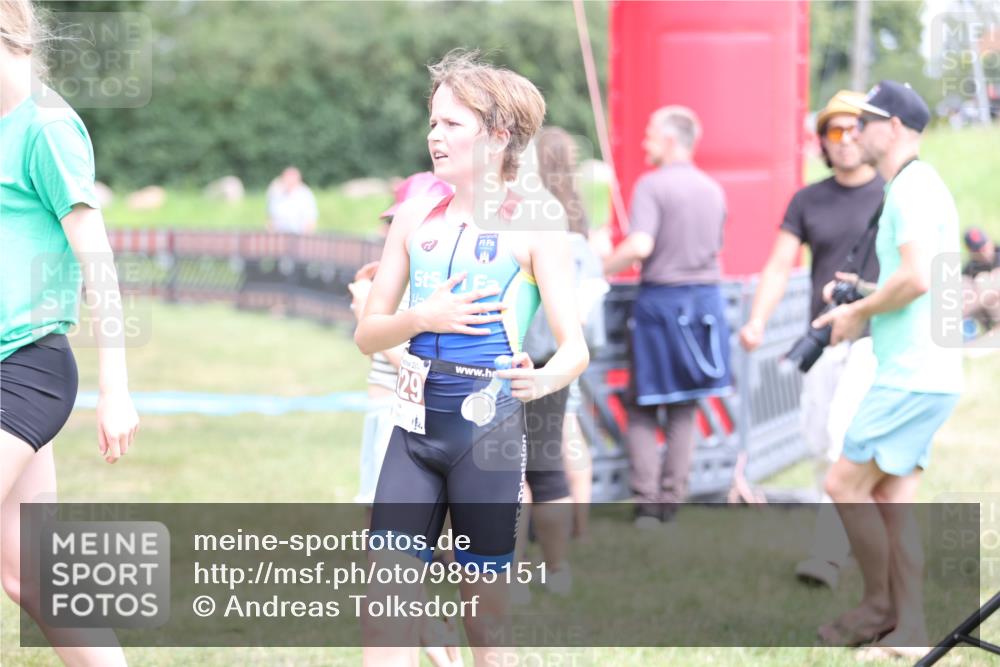 21.06.2026 - 29. Vierlanden-Triathlon Andreas Tolksdorf http://msf.ph/oto/9895151 21.06.2026 15:13:52 Ziel 1320, 1335, 1320, 1335 meine-sportfotos.de