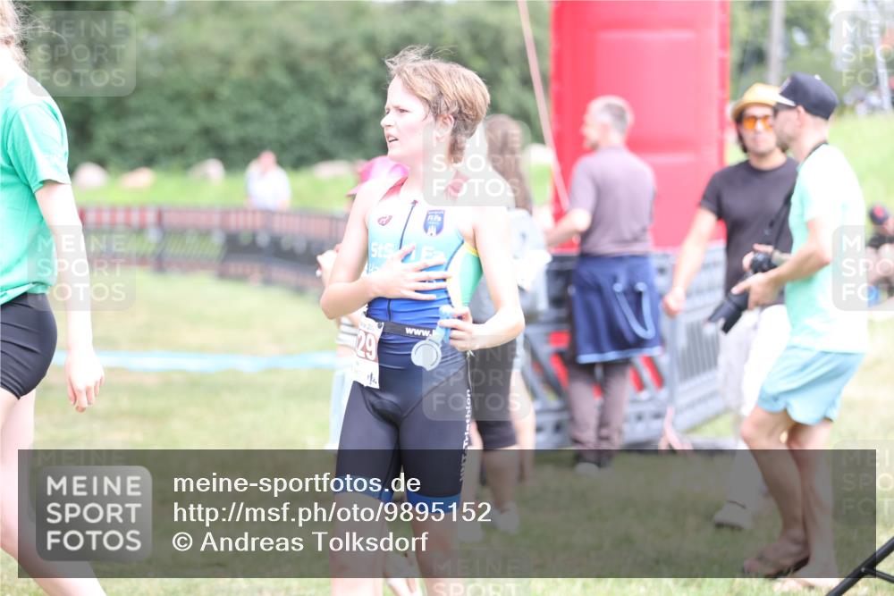 21.06.2026 - 29. Vierlanden-Triathlon Andreas Tolksdorf http://msf.ph/oto/9895152 21.06.2026 15:13:52 Ziel 1320, 1335, 1320, 1335 meine-sportfotos.de