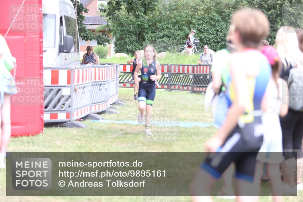 21.06.2026 - 29. Vierlanden-Triathlon Andreas Tolksdorf http://msf.ph/oto/9895161 21.06.2026 15:13:58 Ziel 1320, 1335, 1320, 1335 meine-sportfotos.de