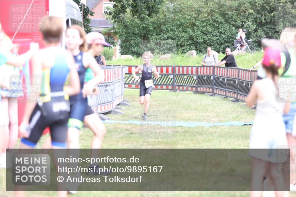 21.06.2026 - 29. Vierlanden-Triathlon Andreas Tolksdorf http://msf.ph/oto/9895167 21.06.2026 15:14:00 Ziel 1320, 1335, 1320, 1335 meine-sportfotos.de