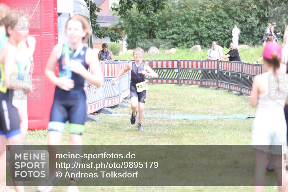 21.06.2026 - 29. Vierlanden-Triathlon Andreas Tolksdorf http://msf.ph/oto/9895179 21.06.2026 15:14:02 Ziel 1320, 1335, 1320, 1335 meine-sportfotos.de