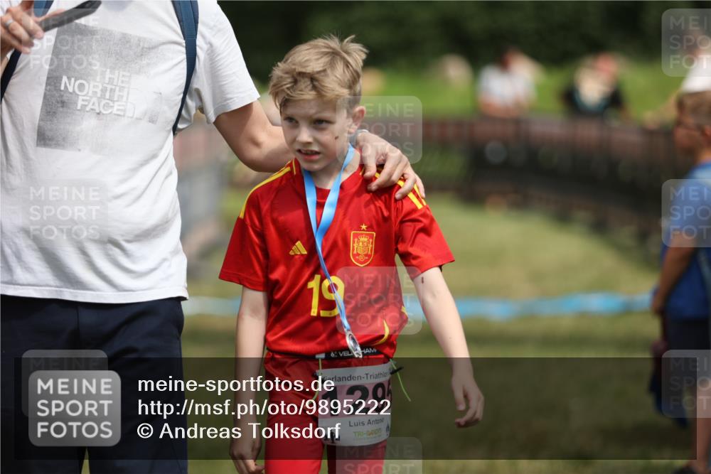 21.06.2026 - 29. Vierlanden-Triathlon Andreas Tolksdorf http://msf.ph/oto/9895222 21.06.2026 15:14:34 Ziel 1326, 1326 meine-sportfotos.de