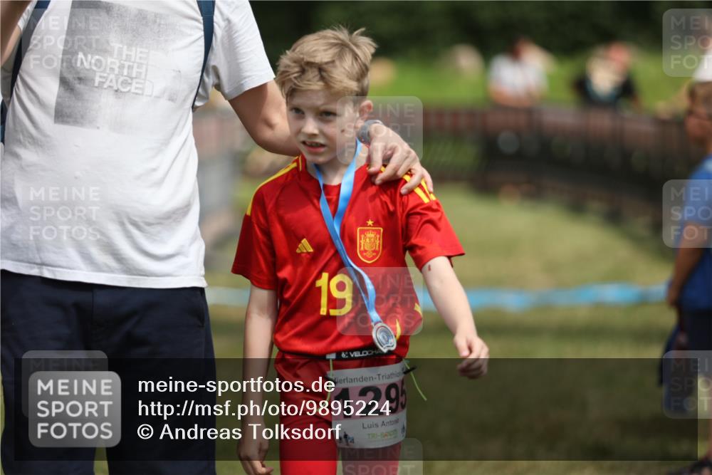 21.06.2026 - 29. Vierlanden-Triathlon Andreas Tolksdorf http://msf.ph/oto/9895224 21.06.2026 15:14:34 Ziel 1326, 1326 meine-sportfotos.de
