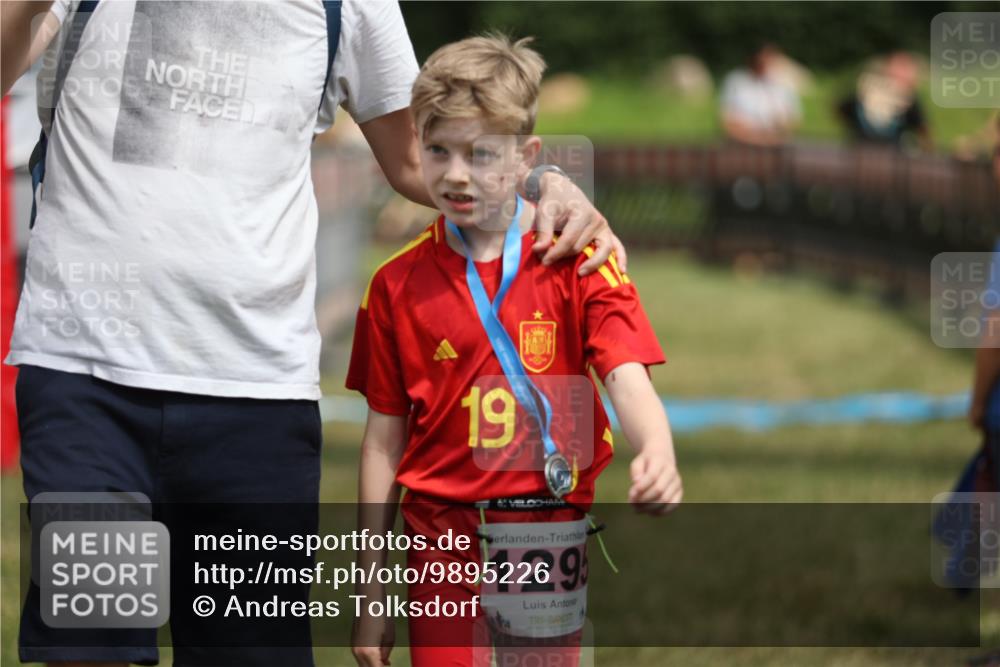 21.06.2026 - 29. Vierlanden-Triathlon Andreas Tolksdorf http://msf.ph/oto/9895226 21.06.2026 15:14:34 Ziel 1326, 1326 meine-sportfotos.de