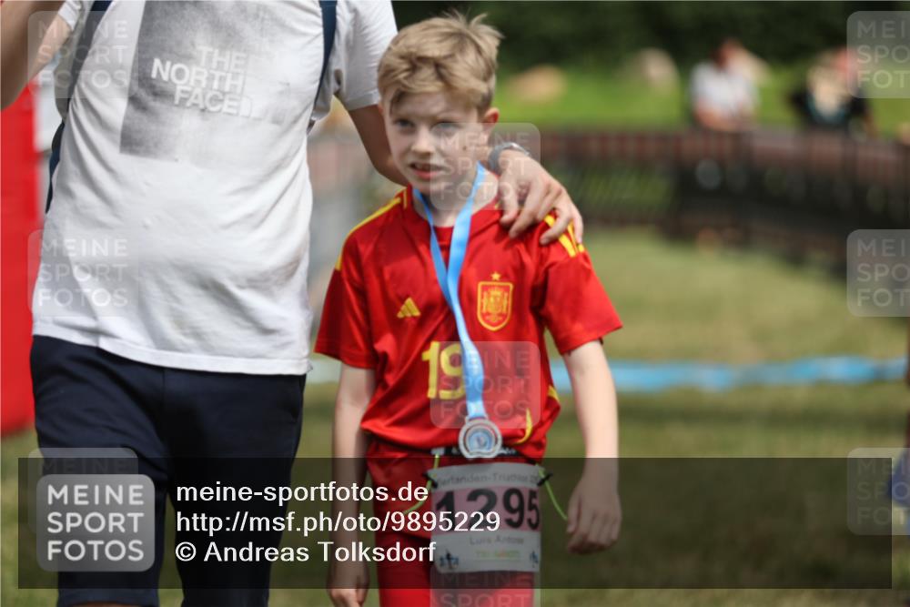 21.06.2026 - 29. Vierlanden-Triathlon Andreas Tolksdorf http://msf.ph/oto/9895229 21.06.2026 15:14:34 Ziel 1326, 1326 meine-sportfotos.de