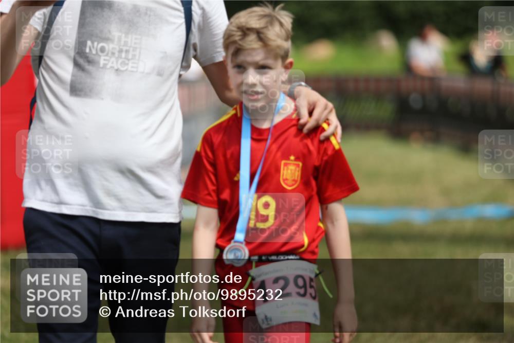 21.06.2026 - 29. Vierlanden-Triathlon Andreas Tolksdorf http://msf.ph/oto/9895232 21.06.2026 15:14:34 Ziel 1326, 1326 meine-sportfotos.de
