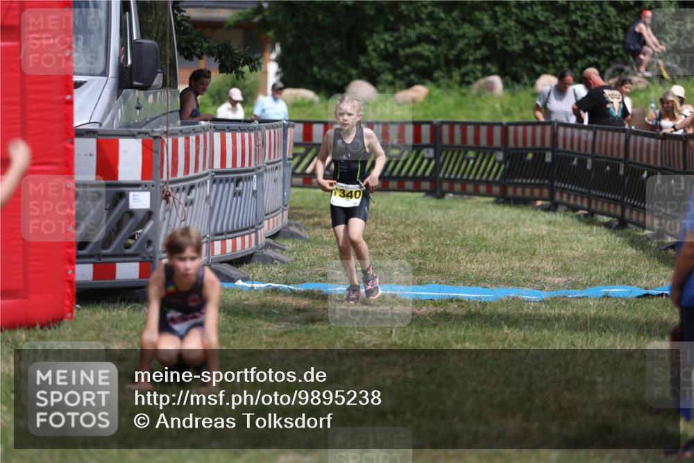 21.06.2026 - 29. Vierlanden-Triathlon Andreas Tolksdorf http://msf.ph/oto/9895238 21.06.2026 15:14:45 Ziel 1326, 1340, 1326, 1340 meine-sportfotos.de