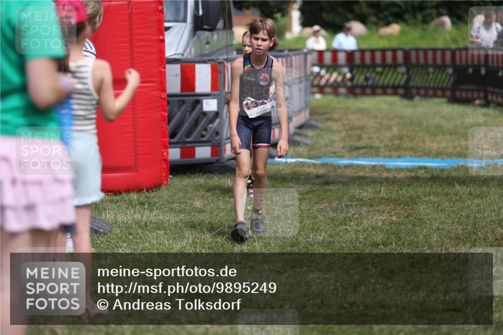 21.06.2026 - 29. Vierlanden-Triathlon Andreas Tolksdorf http://msf.ph/oto/9895249 21.06.2026 15:14:47 Ziel 1266, 1326, 1340, 1266, 1326, 1340 meine-sportfotos.de