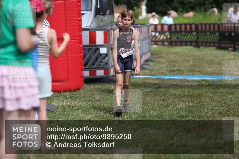 21.06.2026 - 29. Vierlanden-Triathlon Andreas Tolksdorf http://msf.ph/oto/9895250 21.06.2026 15:14:47 Ziel 1266, 1326, 1340, 1266, 1326, 1340 meine-sportfotos.de