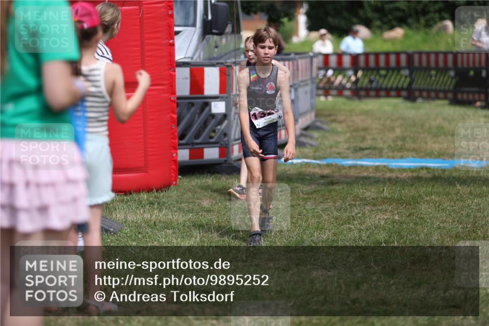 21.06.2026 - 29. Vierlanden-Triathlon Andreas Tolksdorf http://msf.ph/oto/9895252 21.06.2026 15:14:47 Ziel 1266, 1326, 1340, 1266, 1326, 1340 meine-sportfotos.de