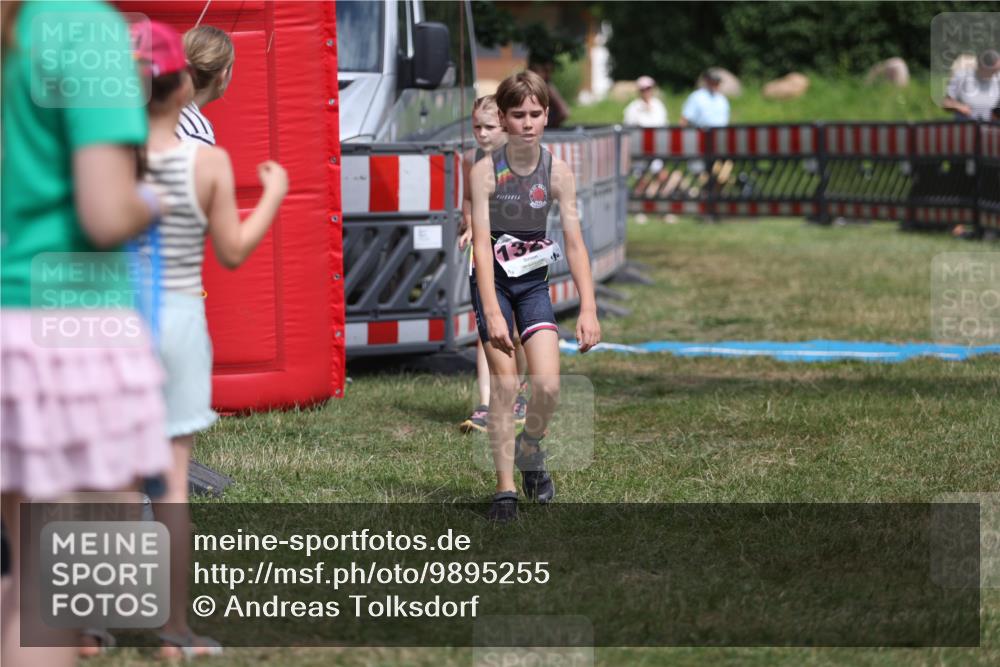 21.06.2026 - 29. Vierlanden-Triathlon Andreas Tolksdorf http://msf.ph/oto/9895255 21.06.2026 15:14:47 Ziel 1266, 1326, 1340, 1266, 1326, 1340 meine-sportfotos.de