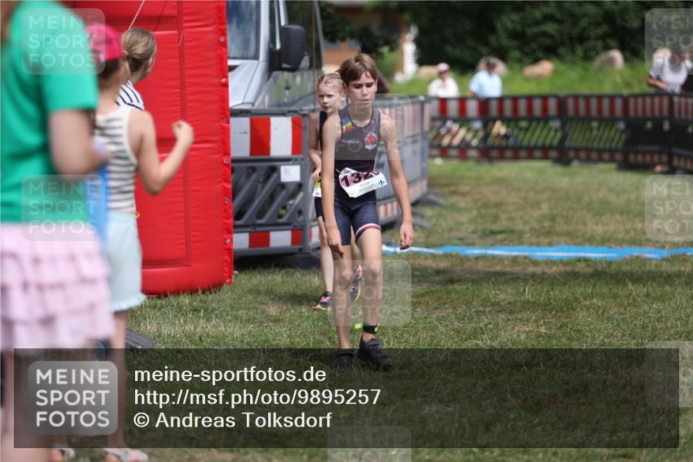 21.06.2026 - 29. Vierlanden-Triathlon Andreas Tolksdorf http://msf.ph/oto/9895257 21.06.2026 15:14:47 Ziel 1266, 1326, 1340, 1266, 1326, 1340 meine-sportfotos.de