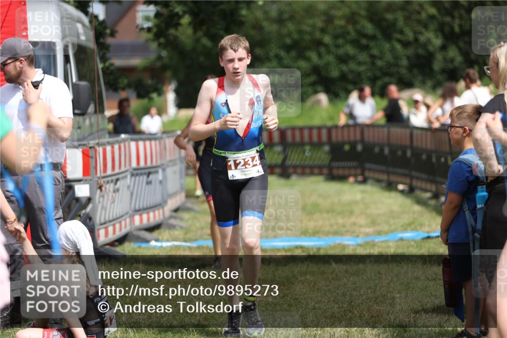 21.06.2026 - 29. Vierlanden-Triathlon Andreas Tolksdorf http://msf.ph/oto/9895273 21.06.2026 15:15:16 Ziel 1234, 1268, 1269, 1309, 1234, 1268, 1269, 1309 meine-sportfotos.de