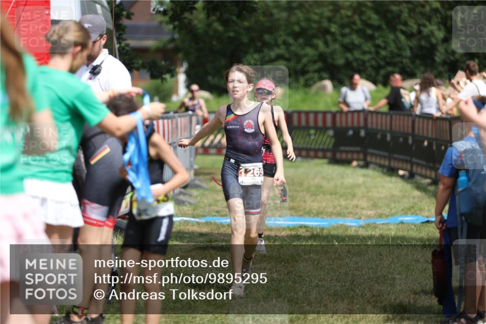 21.06.2026 - 29. Vierlanden-Triathlon Andreas Tolksdorf http://msf.ph/oto/9895295 21.06.2026 15:15:24 Ziel 1236, 1269, 1294, 1309, 1236, 1269, 1294, 1309 meine-sportfotos.de