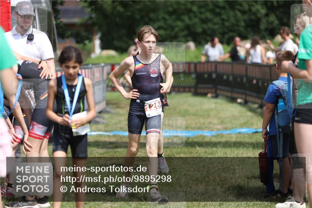 21.06.2026 - 29. Vierlanden-Triathlon Andreas Tolksdorf http://msf.ph/oto/9895298 21.06.2026 15:15:25 Ziel 1236, 1269, 1294, 1309, 1236, 1269, 1294, 1309 meine-sportfotos.de