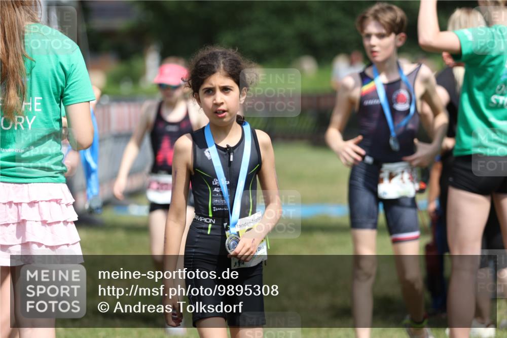 21.06.2026 - 29. Vierlanden-Triathlon Andreas Tolksdorf http://msf.ph/oto/9895308 21.06.2026 15:15:27 Ziel 1236, 1269, 1294, 1309, 1236, 1269, 1294, 1309 meine-sportfotos.de