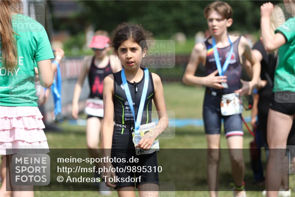 21.06.2026 - 29. Vierlanden-Triathlon Andreas Tolksdorf http://msf.ph/oto/9895310 21.06.2026 15:15:27 Ziel 1236, 1269, 1294, 1309, 1236, 1269, 1294, 1309 meine-sportfotos.de